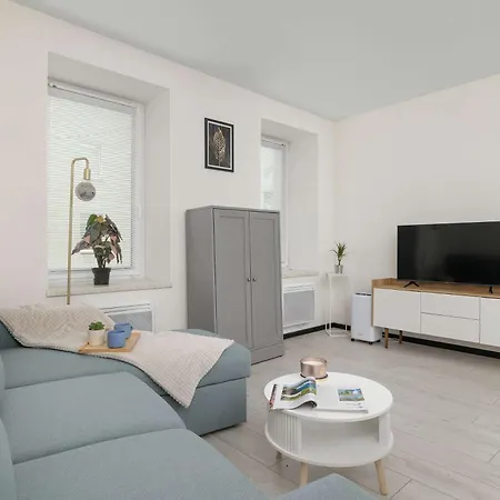 Bright With The Perfect Space For Remote Working By Renters