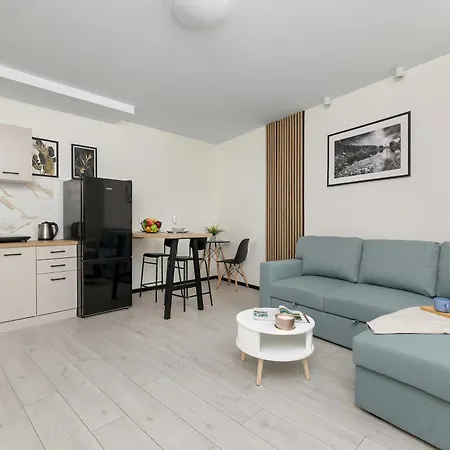 Bright With The Perfect Space For Remote Working By Renters Apartament Chorzów