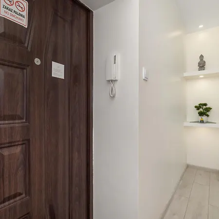 Bright With The Perfect Space For Remote Working By Renters * Chorzów